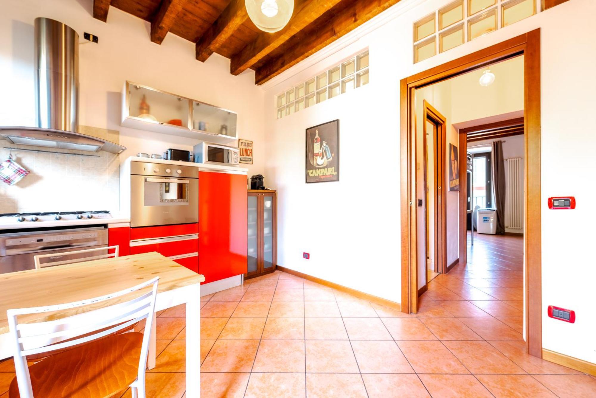 Guest Planet - Rosso Milano Apartment - Navigli Area Exterior foto