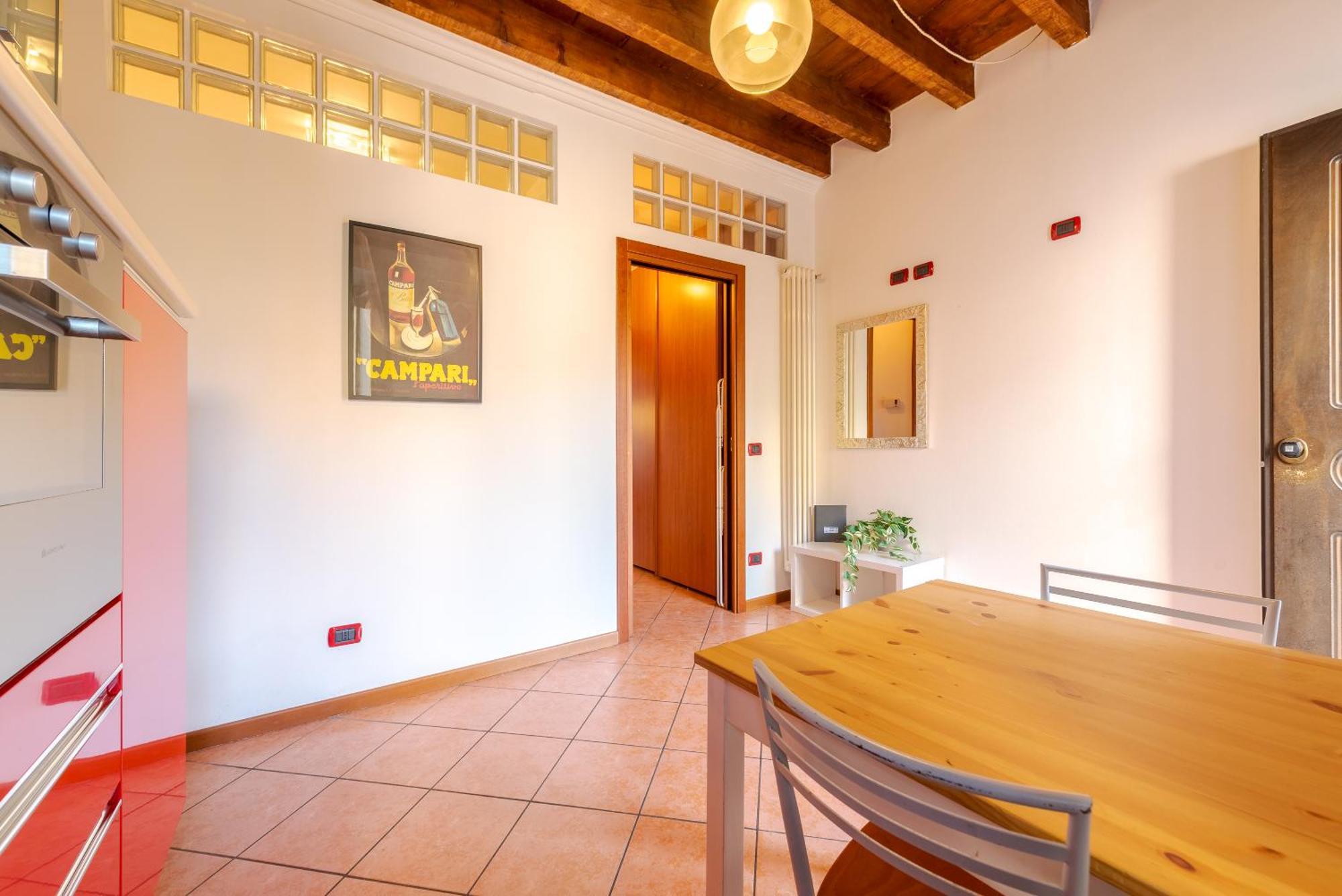 Guest Planet - Rosso Milano Apartment - Navigli Area Exterior foto